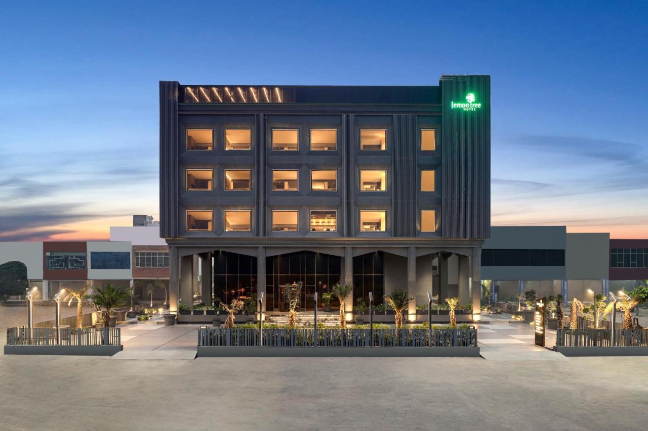 Lemon Tree Hotel, Hisar ภายนอก รูปภาพ